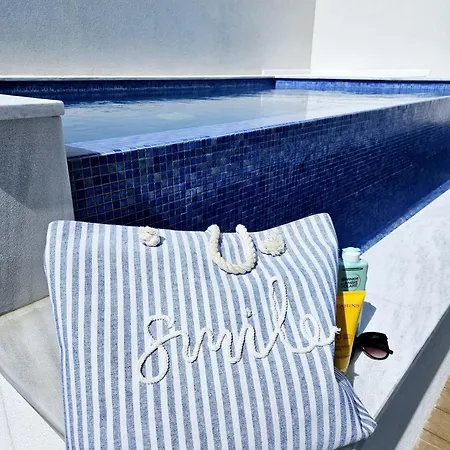 Lägenhet Heritage Paphos, Luxury Duplex With Private Pool *