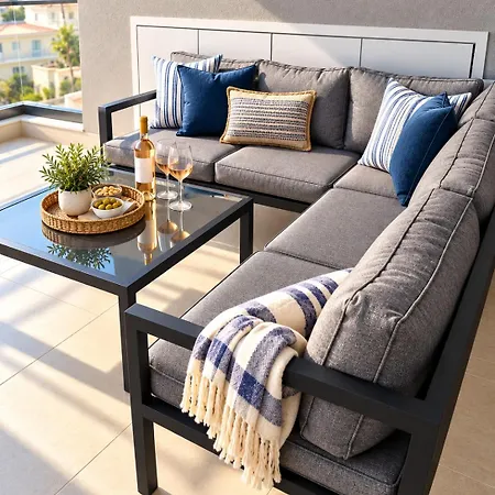 Апартаменты Heritage Paphos, Luxury Duplex With Private Pool