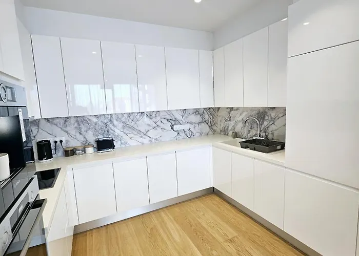 Heritage Paphos, Luxury Duplex With Private Pool *